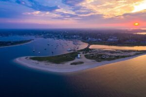 Outer Banks vs. Martha's Vineyard: Which Beach is Better?